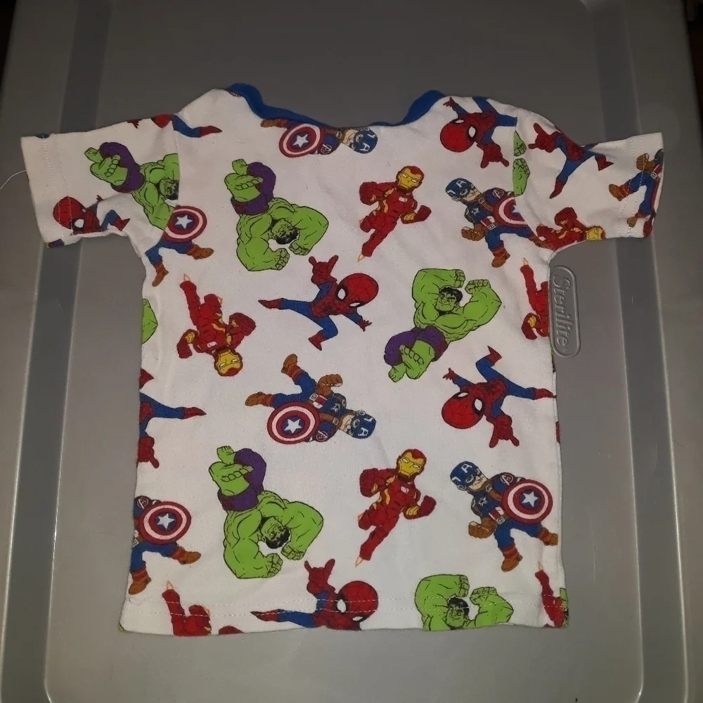 Marvel child's night suit size 3T 5/$25